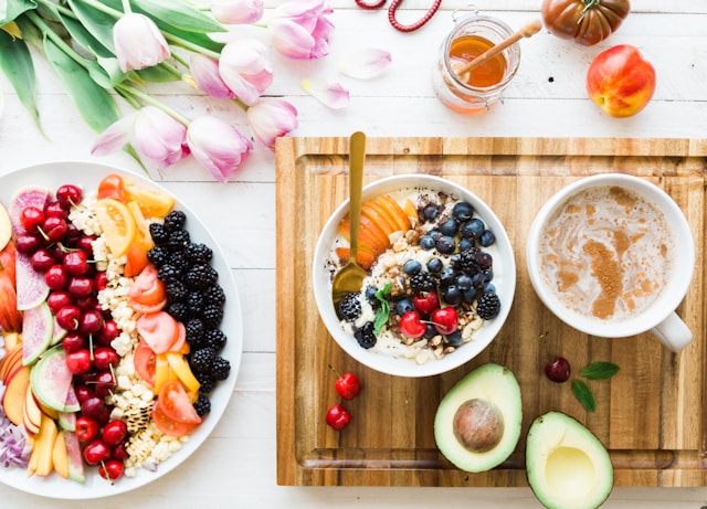 foods recommended by weight loss in Mission Viejo for breakfast include fruit, avocado, chia seeds, oatmeal